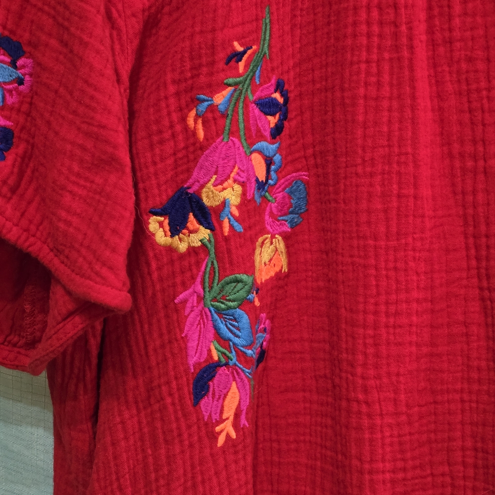 See and Be Seen Red Dress W/Embroidered Colorful Flowers W/Pockets EUC - Picture 4 of 10